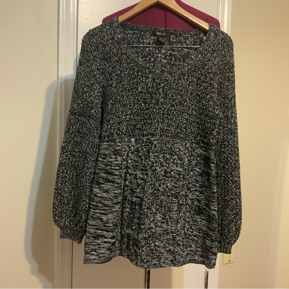 Like New Style & CO Knitwear Gray/Black Tunic Sweater pullover long sleeves M